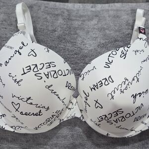 Victoria's Secret T-shirt Push-up Bra